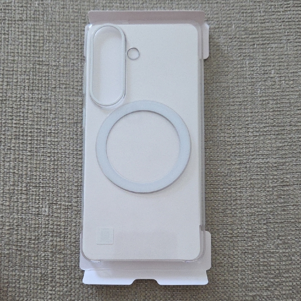 Samsung Clear Mag Safe Case for Galaxy S26 - Transparent